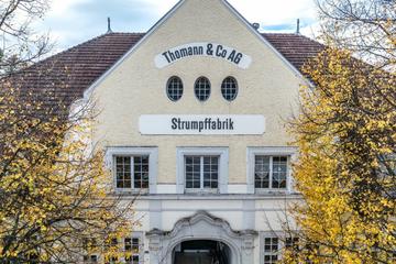 Kopfbau, Ost-Fassade